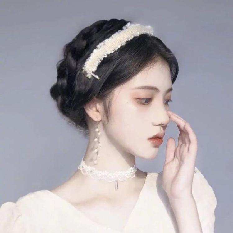 落合扶树（饰 水岛） - 动画电影国语在线观看 - 手机观看